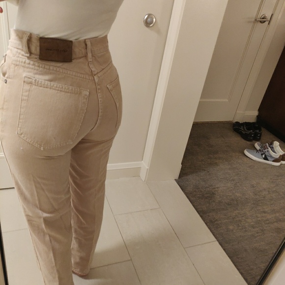 VTG High Waisted Calvin Klein Cream Jeans - Picture 2 of 8